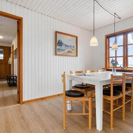 84327-ronde-rorsangervej-2 Nyaraló